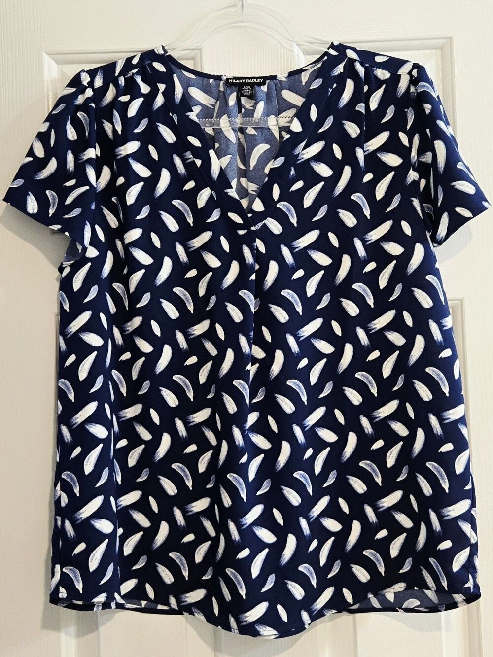 HILARY RADLEY V-Neck Blouse Large L Indigo Blue Brushstroke Abstract Print Top